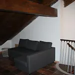 Tra Il Bosco E Il * לוריקה