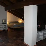 Tra Il Bosco E Il בית נופש