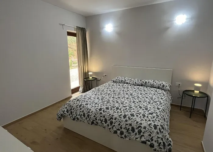 Σπίτι διακοπών Tra Il Bosco E Il Lorica